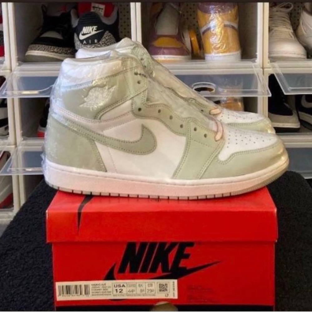 Air Jordan 1 Retro “Seaform”